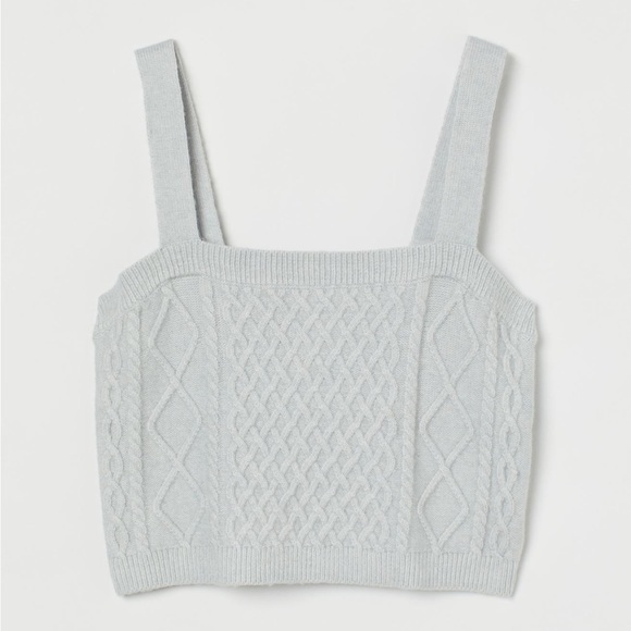 H&M Tops - H&M cable knit crop